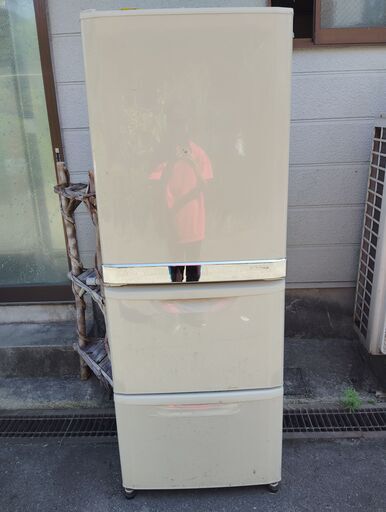 【鹿児島市リサイクルストアスターズ吉野店】【中古】三菱ノンフロン冷凍冷蔵庫MR-CU33NFLーC　2005年製