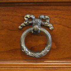 ※10/11価格改正　800)LYNN HOLLYN リンホーリン オバールドアチェスト リビングキャビネット 収納 天然木 無垢材 箪笥 参考27万 タンス ブラウン GMGH96