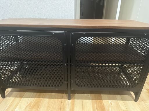IKEA FJÄLLBO　テレビ台２ドア