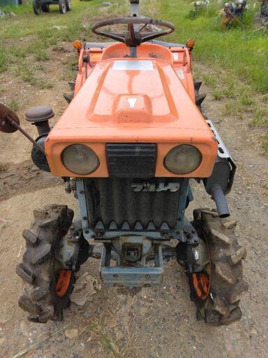 クボタトラクターB5000（4WD)