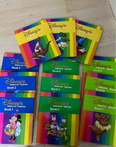 ディズニーワールドファミリー　12冊とDVD12枚
