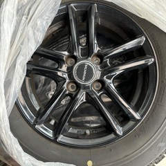 早い者勝ち！日産ノート　バルミナ　ブリヂストンスタッドレスタイヤ4本