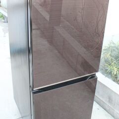 HISENSE ミラーブラック 冷凍冷蔵庫 HR-G13C-BR 幅48.1cm /135L /2ドア /右開きタイプ /2022年 Used・美品