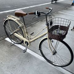 【完売御礼】【大人用】整備済 ブリヂストン ベルト駆動 27型内装3段ギア カジュナDX 中古自転車 通勤通学向け クリーム色 <自転車のオオムラ 静岡店>