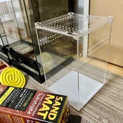 爬虫類ケージ グラステラリウムナノx2, レプタイルボックス x2など用品をセットでお譲りします