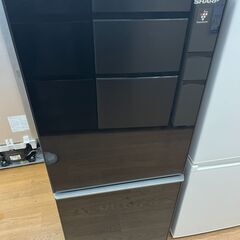 ☆ジモティー割引有☆　2ﾄﾞｱ冷蔵庫/ｼｬｰﾌﾟ/SJ-GD14F/2020年/137L