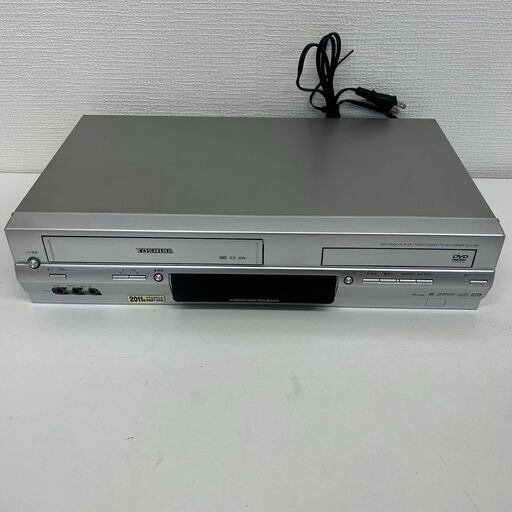 TOSHIBA 東芝 SD-V700 DVD＋VHS　一体型　レコーダー 東芝 VHSビデオ一体型DVDプレーヤー SD-V700 DVD/VHS 再生OK リモコン