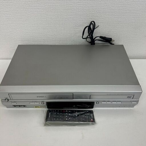 【レガストック江東店】TOSHIBA 東芝 VHS ビデオ 一体型 DVDプレーヤー SD-V700 2007年製②