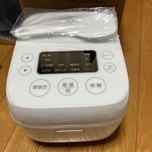 新品未使用　\n炊飯器　３合炊　白
