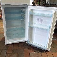 2021年製 2ドア冷蔵庫 138L アビテラックス AR-143E ホワイトストライプ 直冷式 右開き 100Lクラス 札幌市東区 新道東店　 
