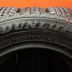 DUNLOP WINTERMAXX WM02 205/60R16 16インチ スタッドレス 4本 23年製 バリ溝 ノア ヴォクシー ジューク プリウスα等　(KTF077)