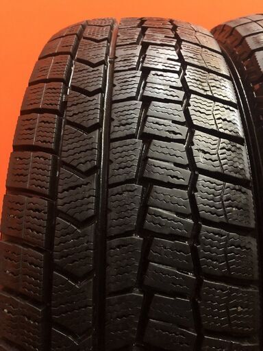 DUNLOP WINTERMAXX WM02 185/65R15 15インチ スタッドレス 4本 22～23年製 バリ溝 ウィングロード アクア ノート等　(KTH056) DUNLOP WINTERMAXX WM02 185/65R15 15インチ スタッドレス 4本 22～23