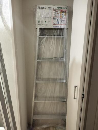 脚立売ります。