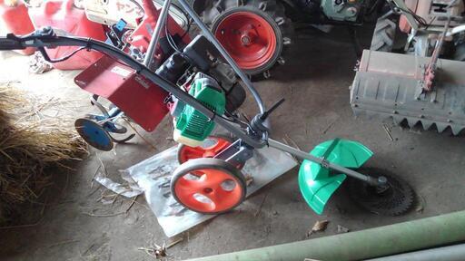 カワサキ　手押し草刈機