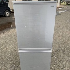 Hisense ノンフロン冷凍冷蔵庫　HR-G13B-BR