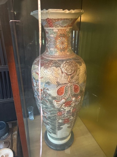 壺？巨大花瓶？骨董品