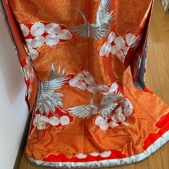 豪華 色打掛  鶴刺繍 赤 花嫁衣装 着物 成人式 打掛　結婚式　写真撮影　着付け　ウエディング 結婚式 和装 和式 昭和レトロ アンティーク リメイク ハギレ 生地 日本　レンタル可能　JAPAN 