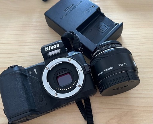 【お値下げしました】Nikon 1 V2 デジタル一眼レフ