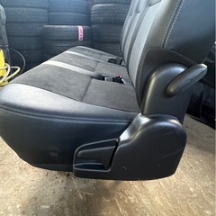 【ご購入ありがとうございました！】200系　ハイエース　スーパーGL リアシート