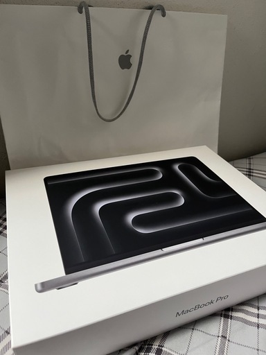 《ほぼ未使用》MacBook pro 2023 14インチ M3