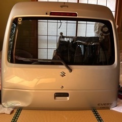 エブリィ　バックドア