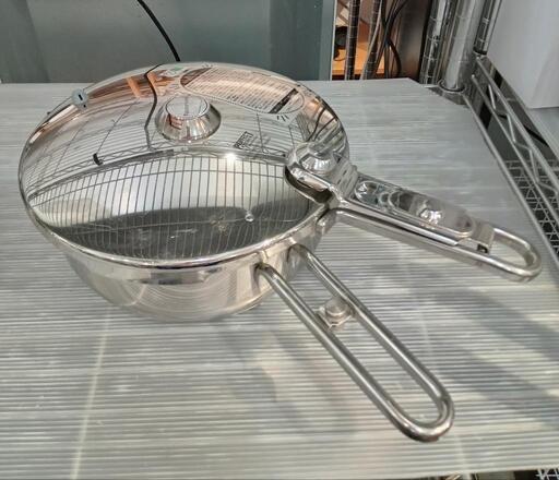 ★【タッパーウェア】圧力鍋   全ステンレス  すのこ付き  キッチン用品  北九州店舗店頭販売のみ