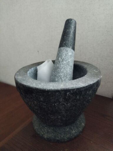 クロックヒン（石のすり鉢）