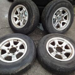 値下げ ハイエース バン 195/80R15 107/105L LT 中古群馬県前橋市 ①