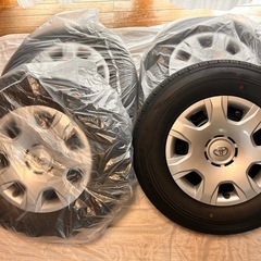 【新品・未使用】ハイエース純正タイヤ