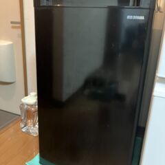 アイリスオーヤマ 冷凍庫 60L 3段