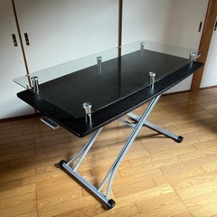 ガラスの昇降テーブル　リフティングテーブル