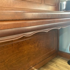 国産アップライトピアノ　ヒュッツナー　1988年リニューアル品　極上です。