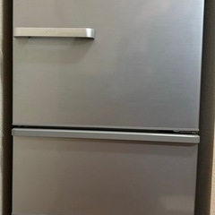 3年4ヶ月使用　 AQUA ノンフロン冷凍冷蔵庫 272L 