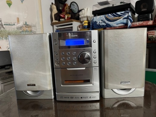 完動品SANYO DC-DVD100(S) 　DVD/CD➕ラジカセ