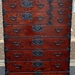 ◎お値下げしました‼️ 【断捨離中】 早い者勝ち‼️逸品 伝統工芸 欅材 拭き漆塗 南部鉄金具 民芸 岩谷堂箪笥 重ね箪笥 鍵付き 時代箪笥 整理タンス 和家具 ◎お値下げしました‼️ 【断捨離中】 早い者勝ち‼️逸品 伝統工芸 欅材