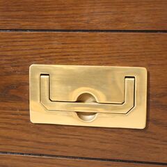 Karimoku(カリモク)の高級ブランドdomani(ドマーニ)よりMorganton(モーガントン)シリーズ ドロワーキャビネット/ヒッコリーブラウンです。シンプルなデザインはリビングや書斎にも♪