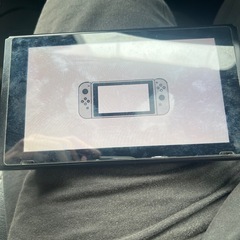 任天堂　Switch 本体のみ