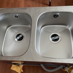 ⭐️未使用　業務用ステンレス二層シンク　パイプ付き