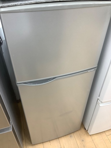 一人暮らしにぴったりのSHARP(シャープ)の2ドア冷蔵庫のご紹介です！！