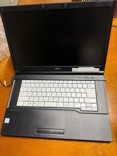 富士通 LIFEBOOK A577/S Windows11　DVDスーパーマルチ ノート