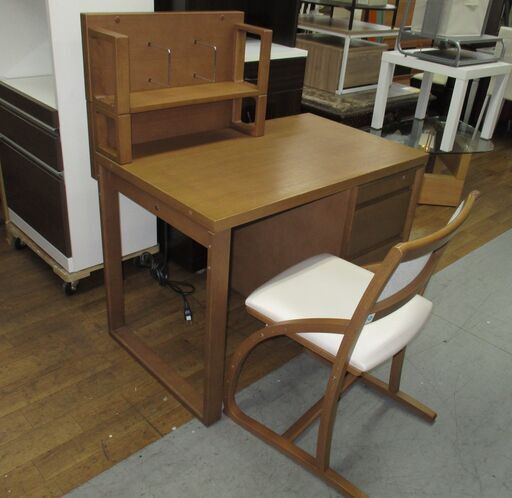 R054 高級 KARIMOKU カリモク 学習机 椅子セット 鍵＆ コンセント付 幅100cm Used・キレイ