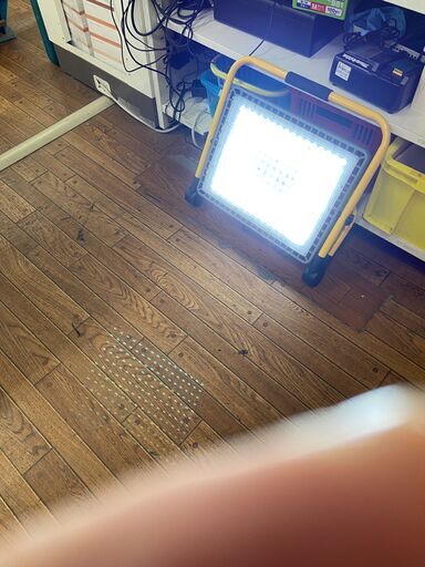 【中古】【動作OK】【店頭引取限定】400W充電式LED投光器　6,930円（税込）6848