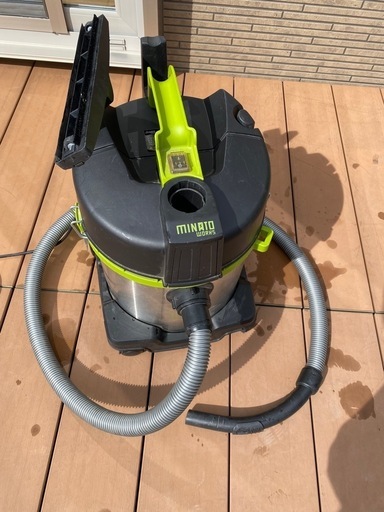 ミナトワークス　乾湿両用掃除機
