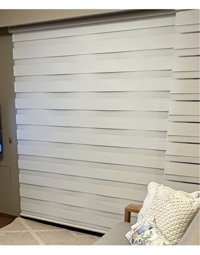【美品】180*220調光ロールスクリーン　ブラインド カーテン
