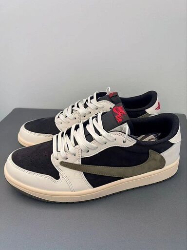 値下げします 新品Travis Scott x Jordan Air Jordan 1 Low\