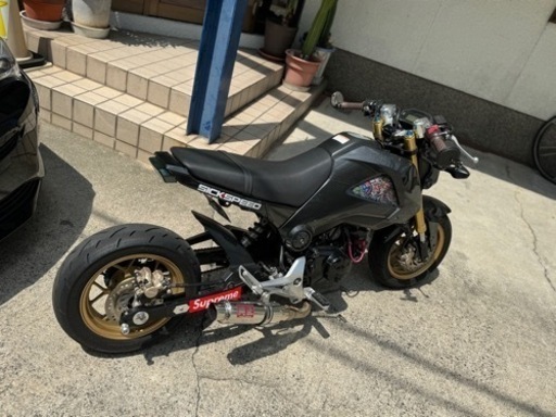グロム　マフラー