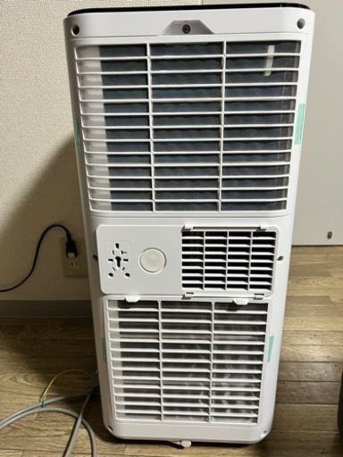 Amazon.co.jp: エスケイジャパン 移動式エアコン 冷風機 衣類乾燥除湿機 スポットクーラー 冷風 除湿 送風 工事不要 ノンドレン式  簡易窓枠付属 排気ダクト付属 リモコン付属 (2.0kW) SKJ-KY20A2 : ホーム＆キッチン