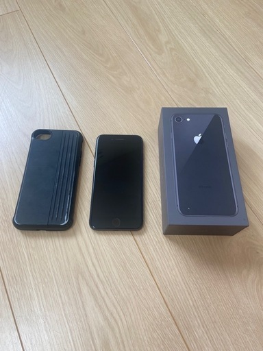 iPhone 8 スペースグレイ 64GB ケース付
