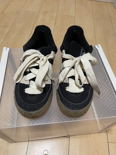 ADIDAS 靴　25サイズ