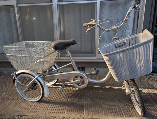 ブリヂストン　三輪　自転車　タイヤ交換要
